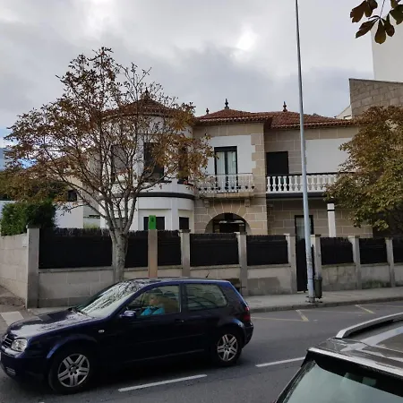 Сasa de vacaciones Casa en Bouzas con piscina y próxima a la playa