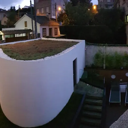 Casa en Bouzas con piscina y próxima a la playa Сasa de vacaciones *