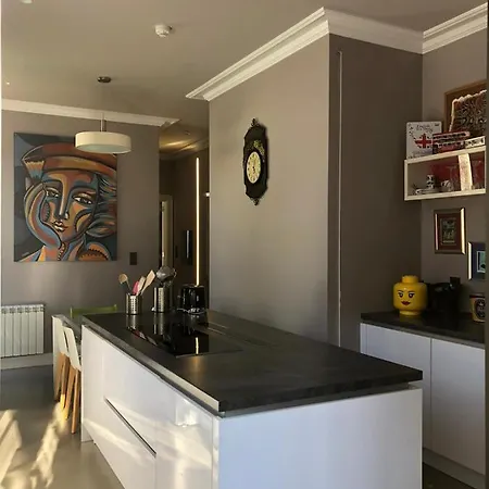 Casa en Bouzas con piscina y próxima a la playa Сasa de vacaciones *